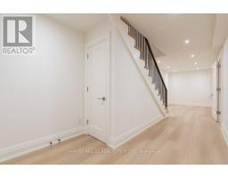 32 Evergreen Gardens, Toronto, ON M4G1C5 Photo 41