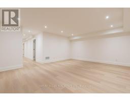 32 Evergreen Gardens, Toronto, ON M4G1C5 Photo 42