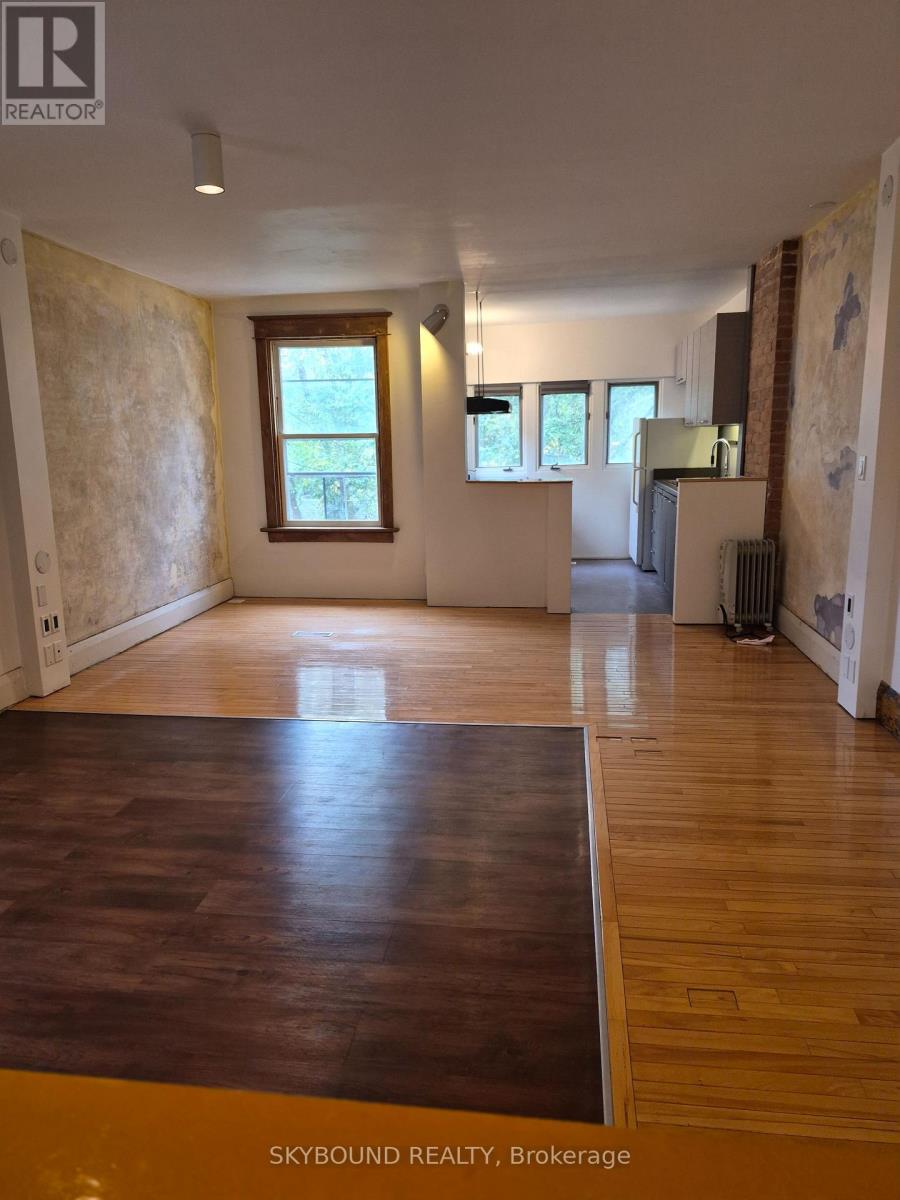 122 Arundel Unit # Upper photo 2