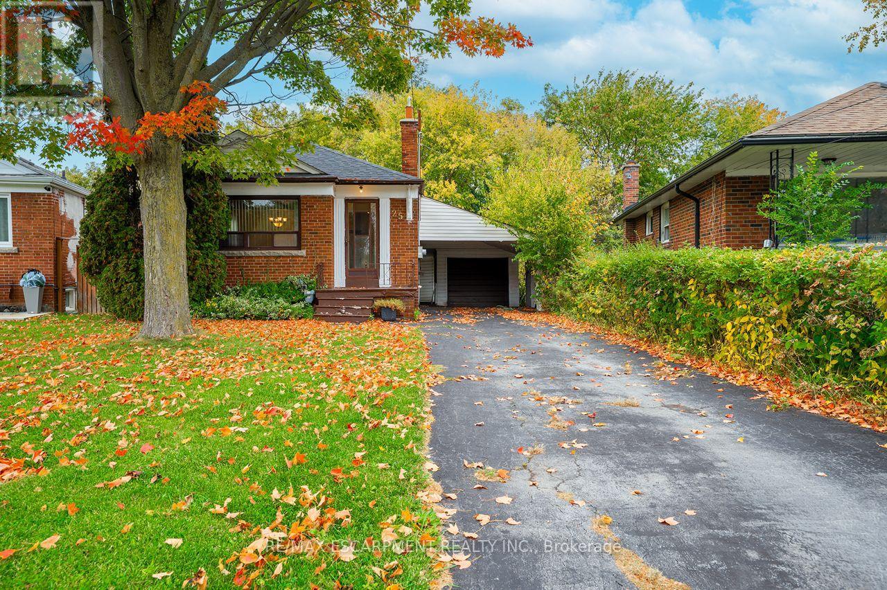 25 Tardree Place, Toronto, ON photo 4