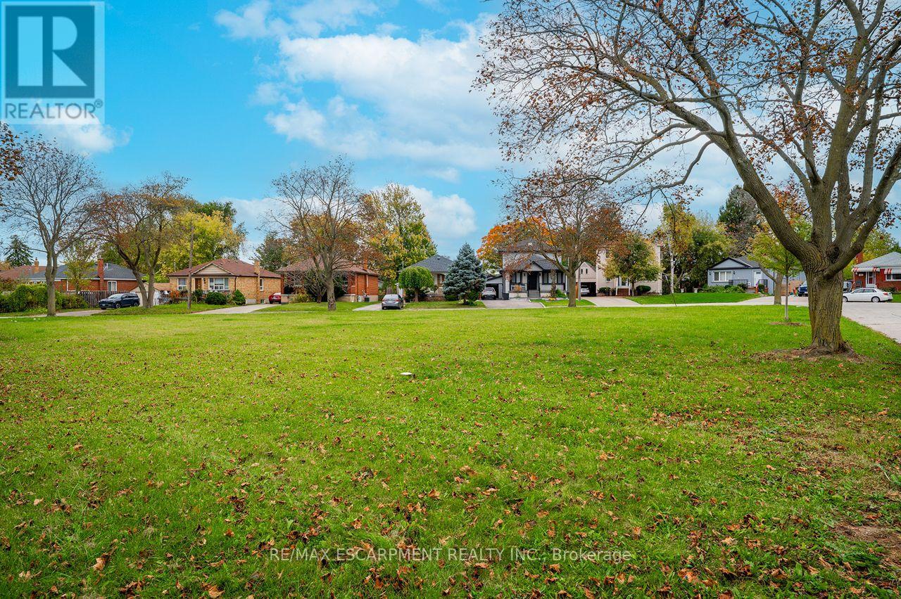 25 Tardree Place, Toronto, ON photo 41