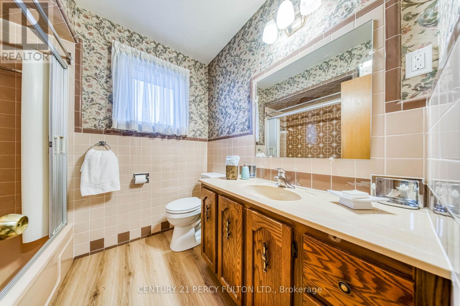 32 Bromton Drive, Toronto, ON photo 20