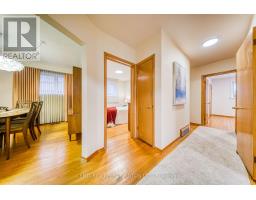 32 Bromton Drive, Toronto, ON M1P4B8 Photo 15