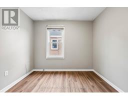 71 Meighen Avenue, Toronto, ON M4B2H4 Photo 10
