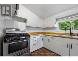 Bedroom - 71 Meighen Avenue, Toronto, ON M4B2H4 Photo 7