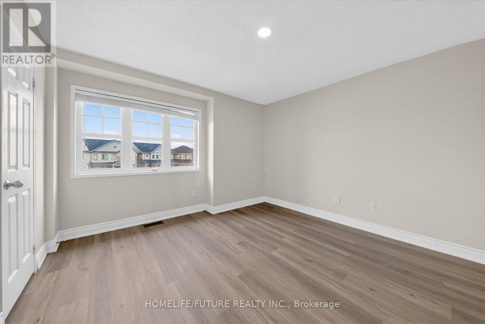 939 Miller Park Avenue, Bradford West Gwillimbury photo 26