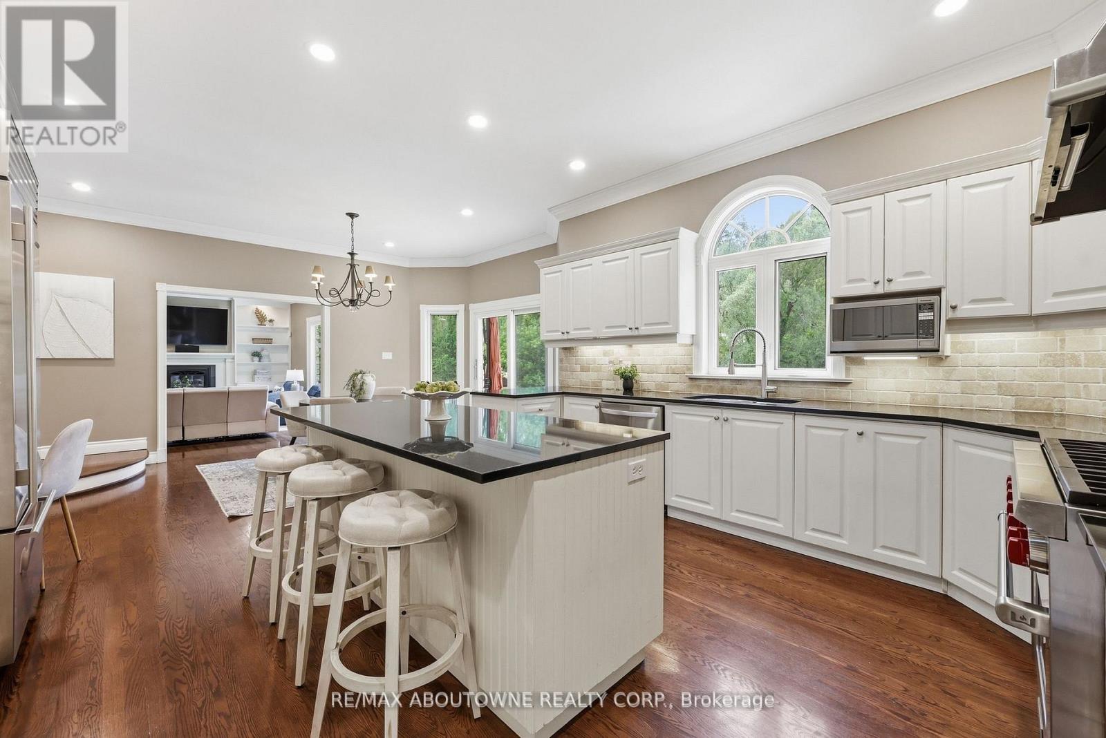 437 CAIRNCROFT ROAD - 15
