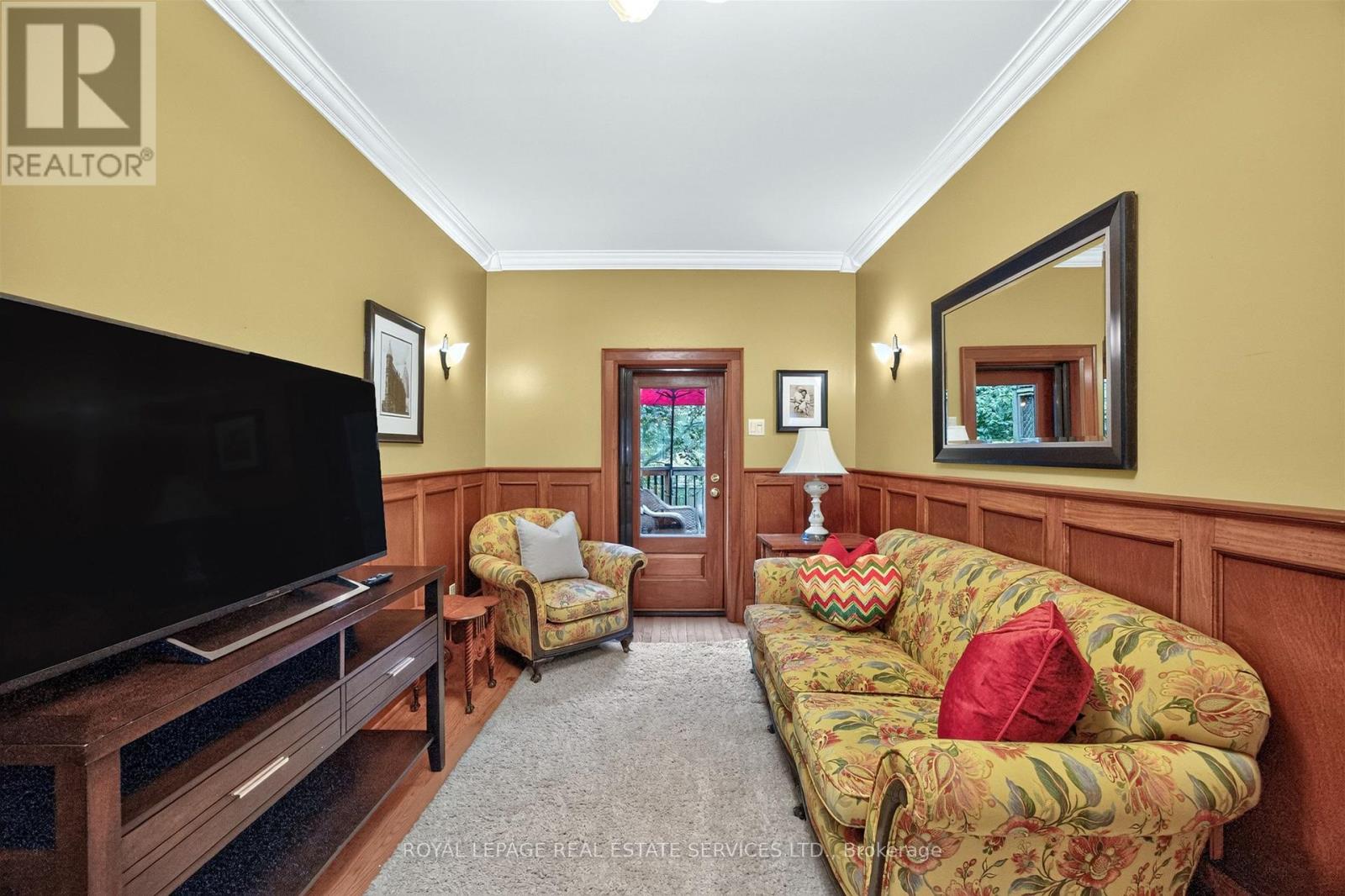 27 Verbena Avenue, Toronto, ON photo 23