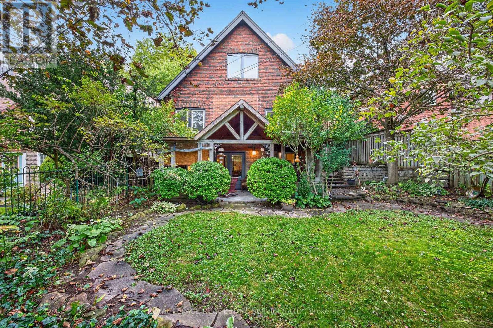 27 Verbena Avenue, Toronto, ON photo 36