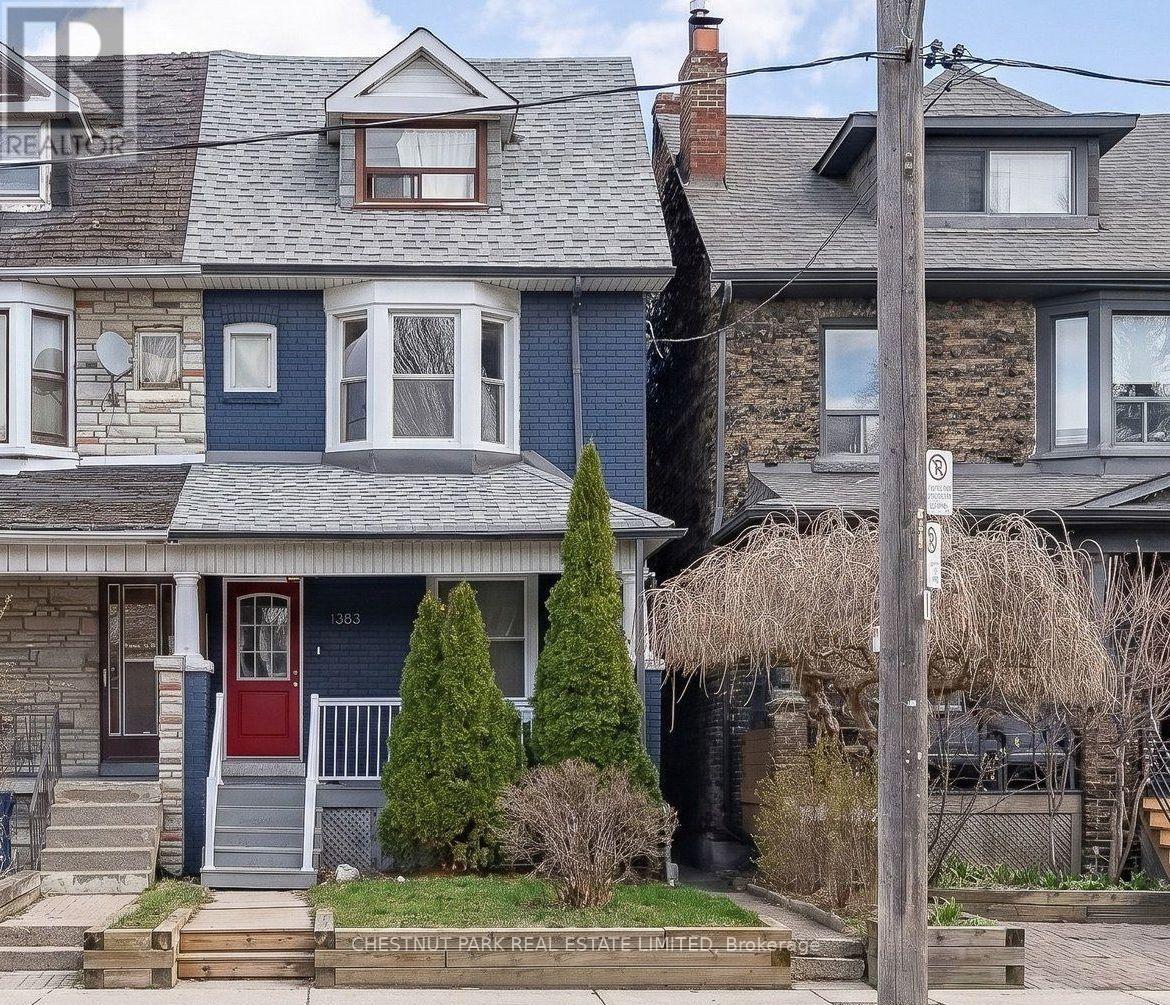 Photo of 1383 Lansdowne Avenue