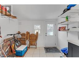 Bedroom - 1383 Lansdowne Avenue, Toronto, ON M6H3Z9 Photo 12