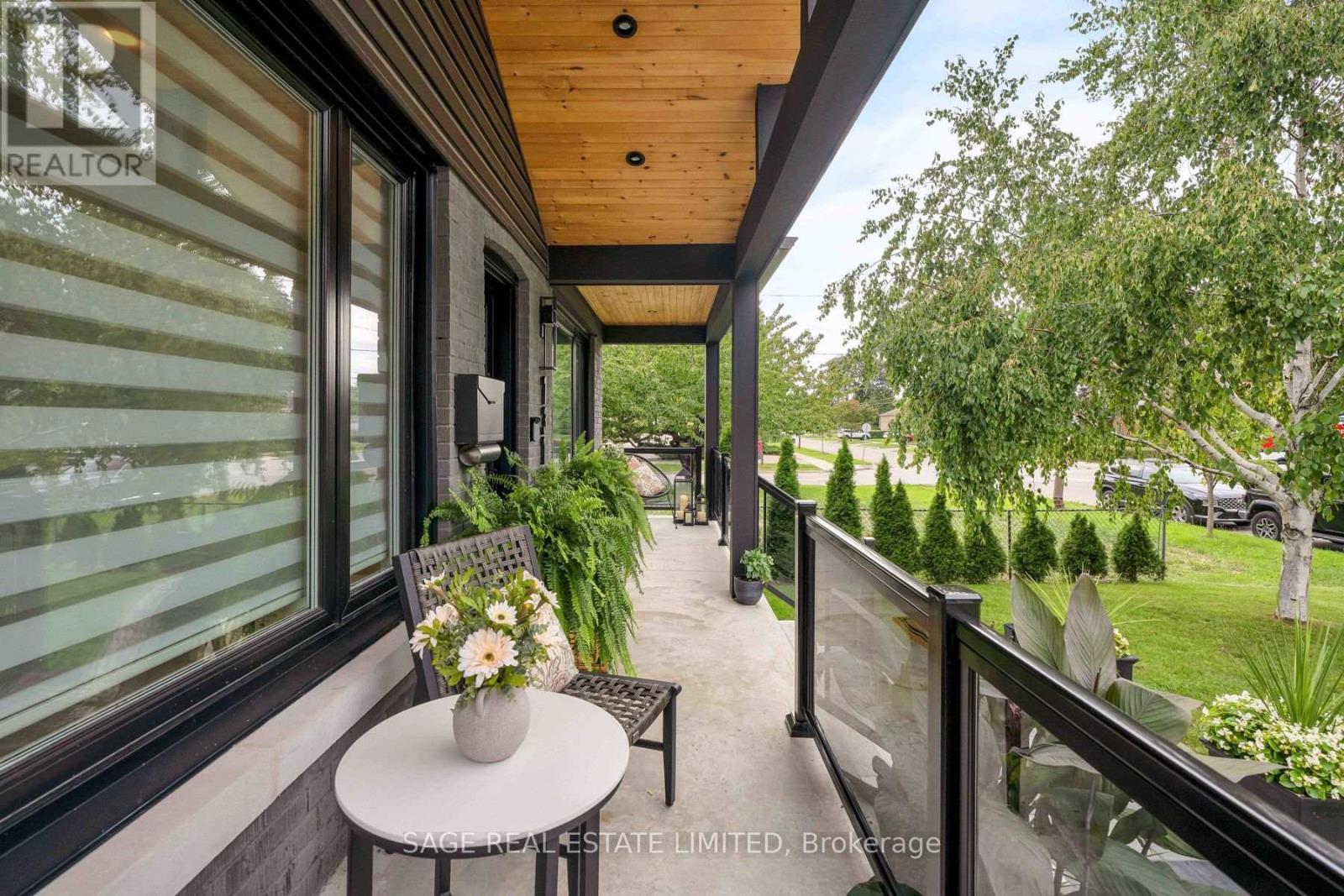 131 Silverhill Drive, Toronto, ON photo 4