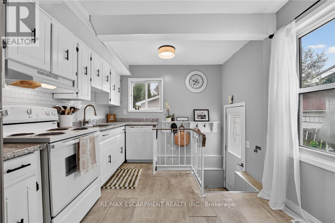 333 SIMPSON AVENUE - 13
