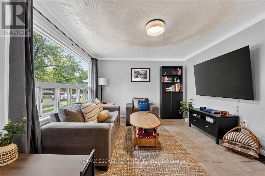333 SIMPSON AVENUE - 6