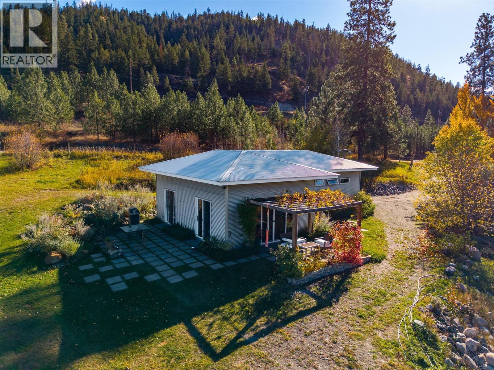 8121 Lyons Road, Kamloops - Image 1