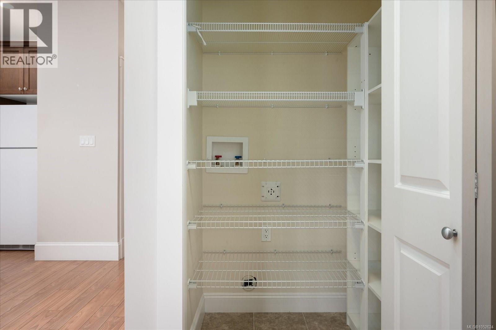 #31 3110 Cook St - 22
