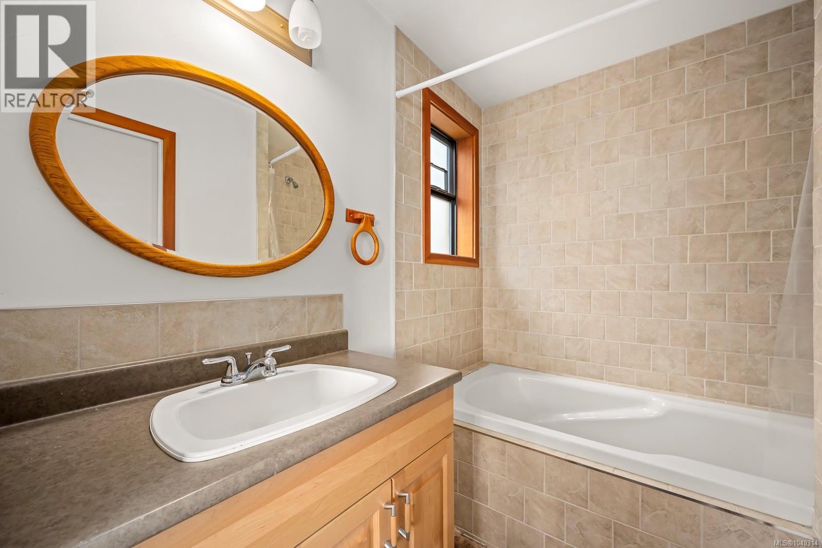 1466 Norton Dr - 28