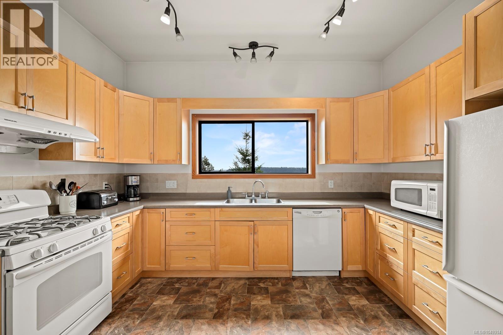 1466 Norton Dr - 7