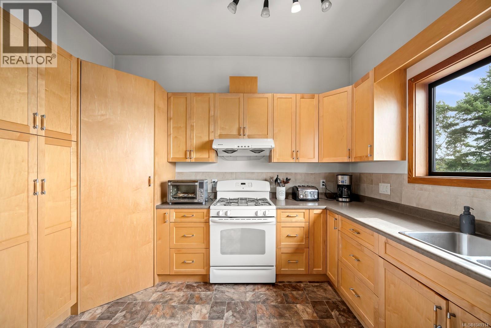 1466 Norton Dr - 9