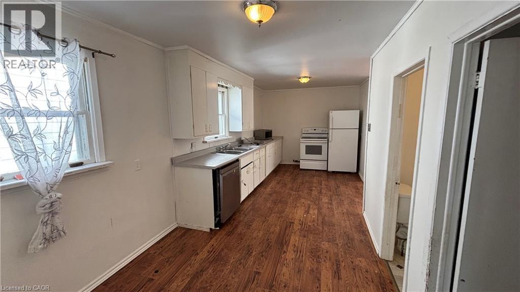 152 KENT Street N - 6