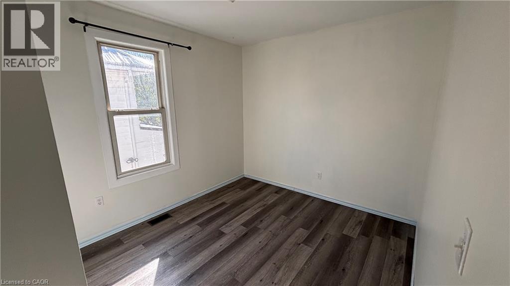 152 KENT Street N - 15