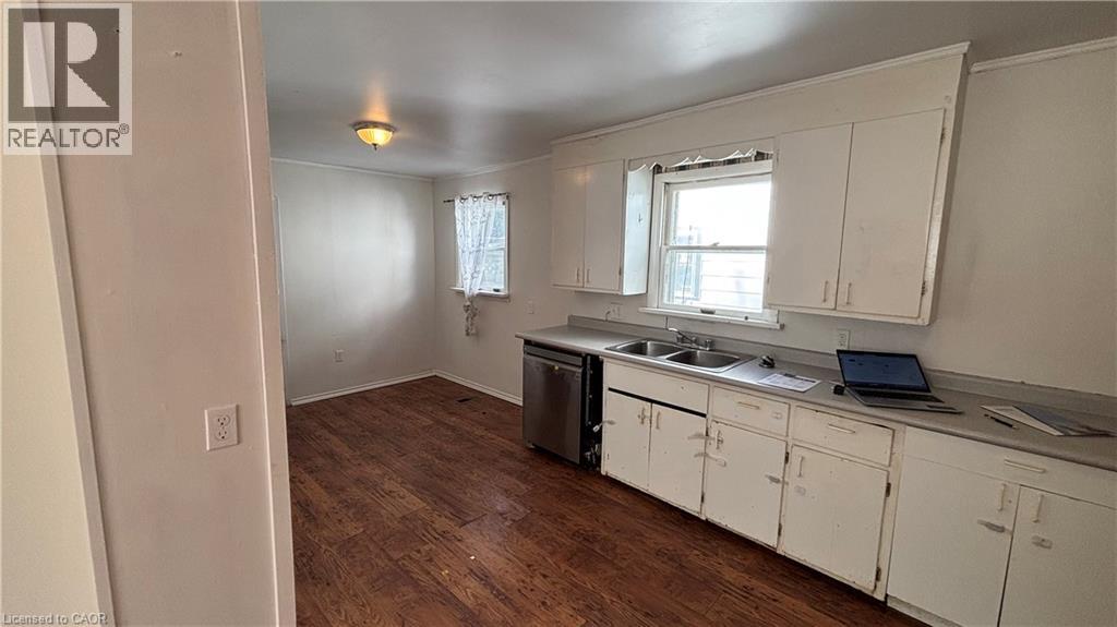152 KENT Street N - 5