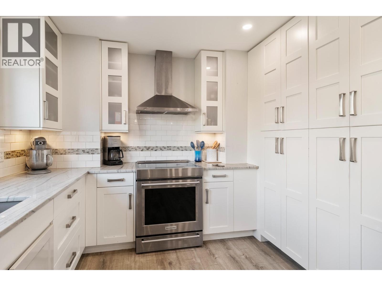 1042 Wintergreen Drive, Kelowna