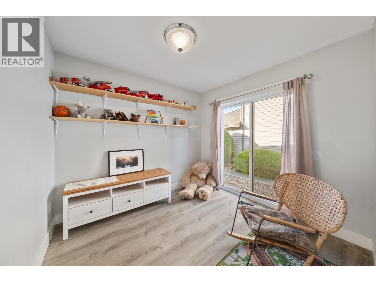 1042 Wintergreen Drive, Kelowna