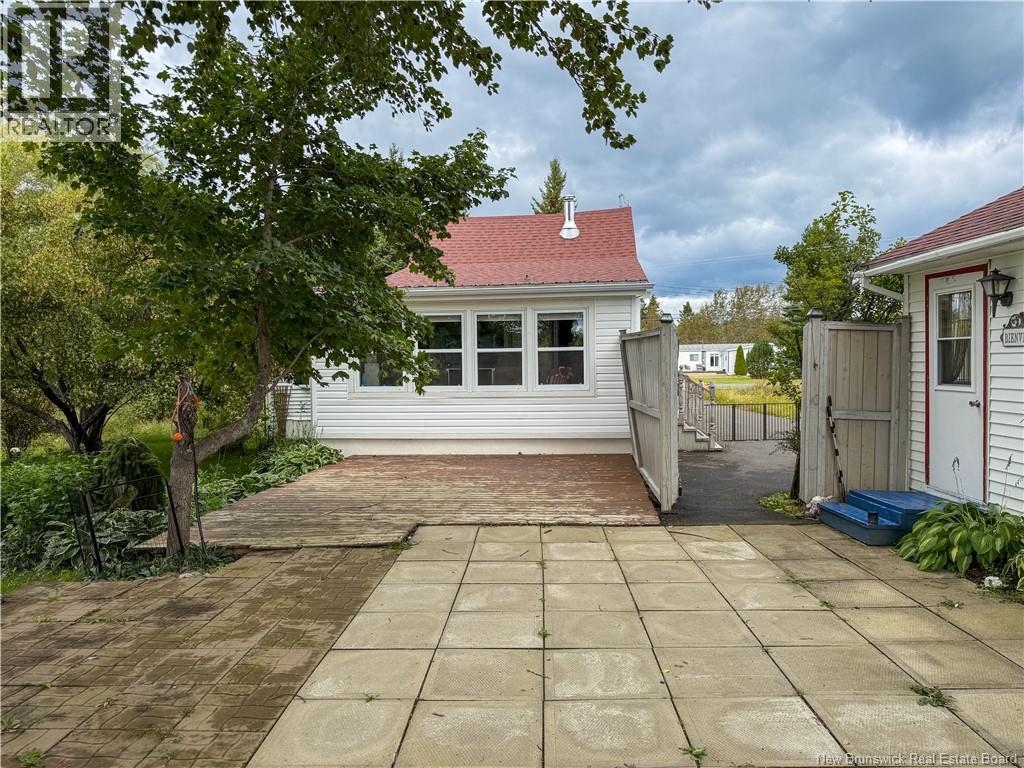 42 L'Anse Street photo 5