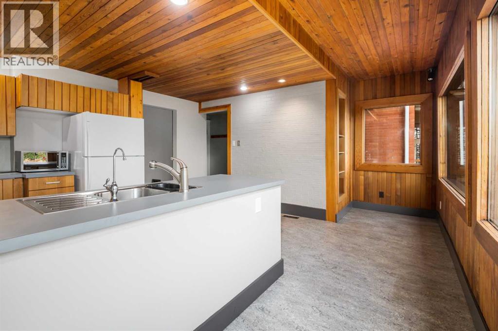 1818 18A Street SW photo 21