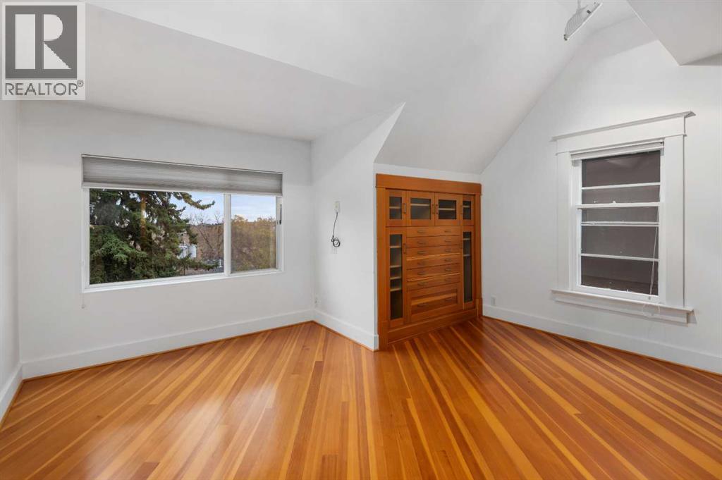 1818 18A Street SW photo 24