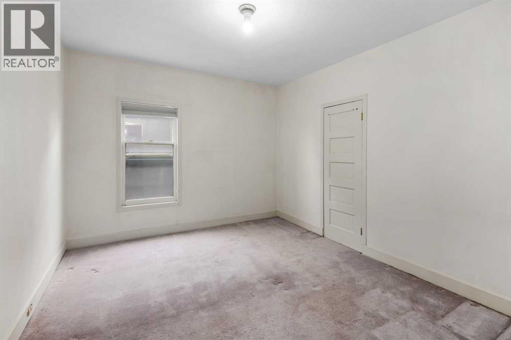 1818 18A Street SW photo 28