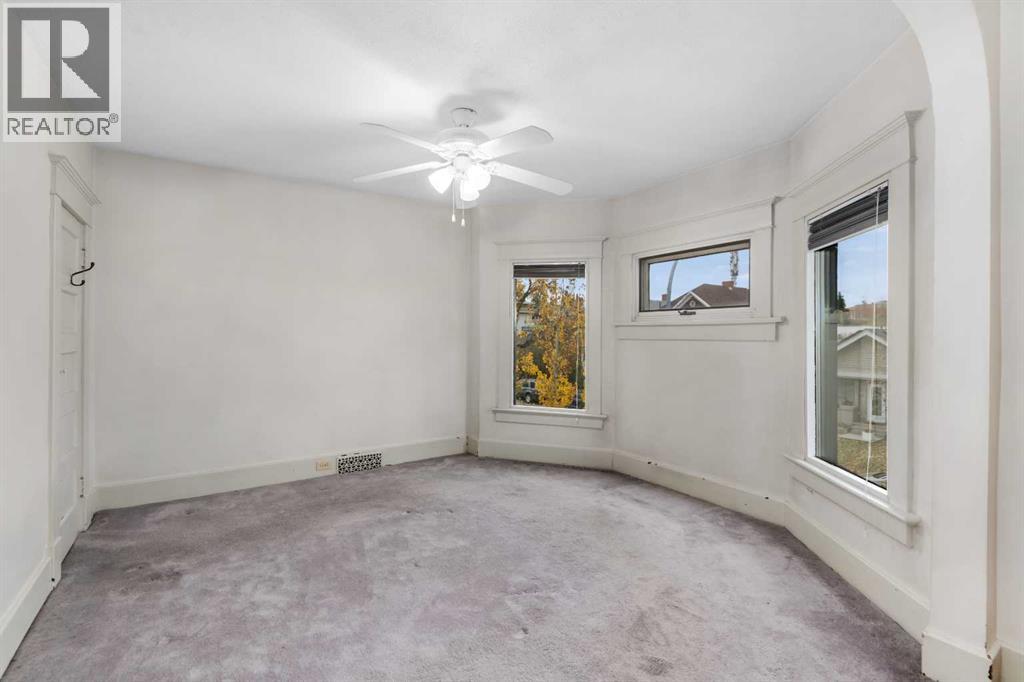 1818 18A Street SW photo 30