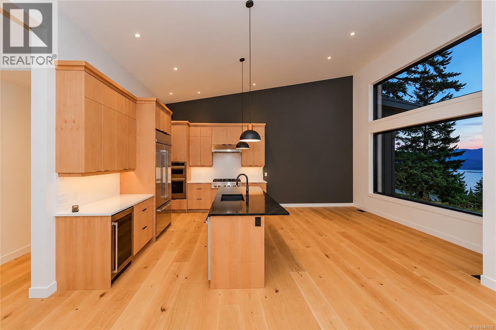  296 Canvasback Place, Salt Spring