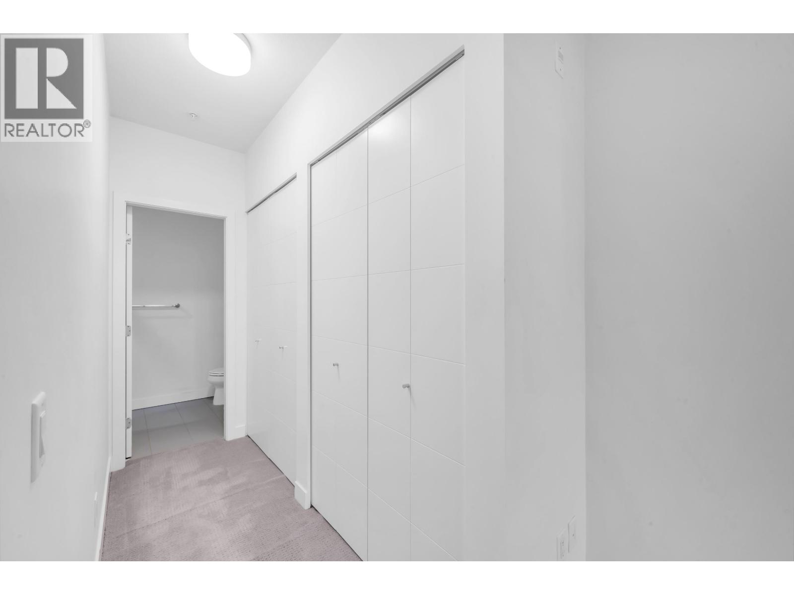 Photo of 226 723 W 3RD STREET 29