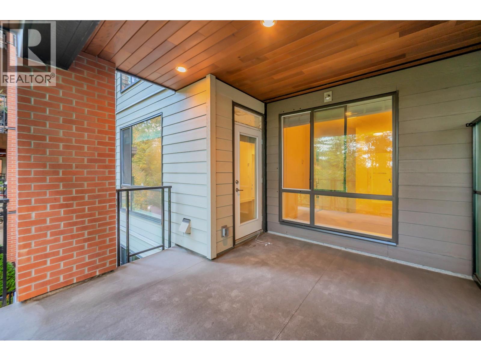 Photo of 226 723 W 3RD STREET 24