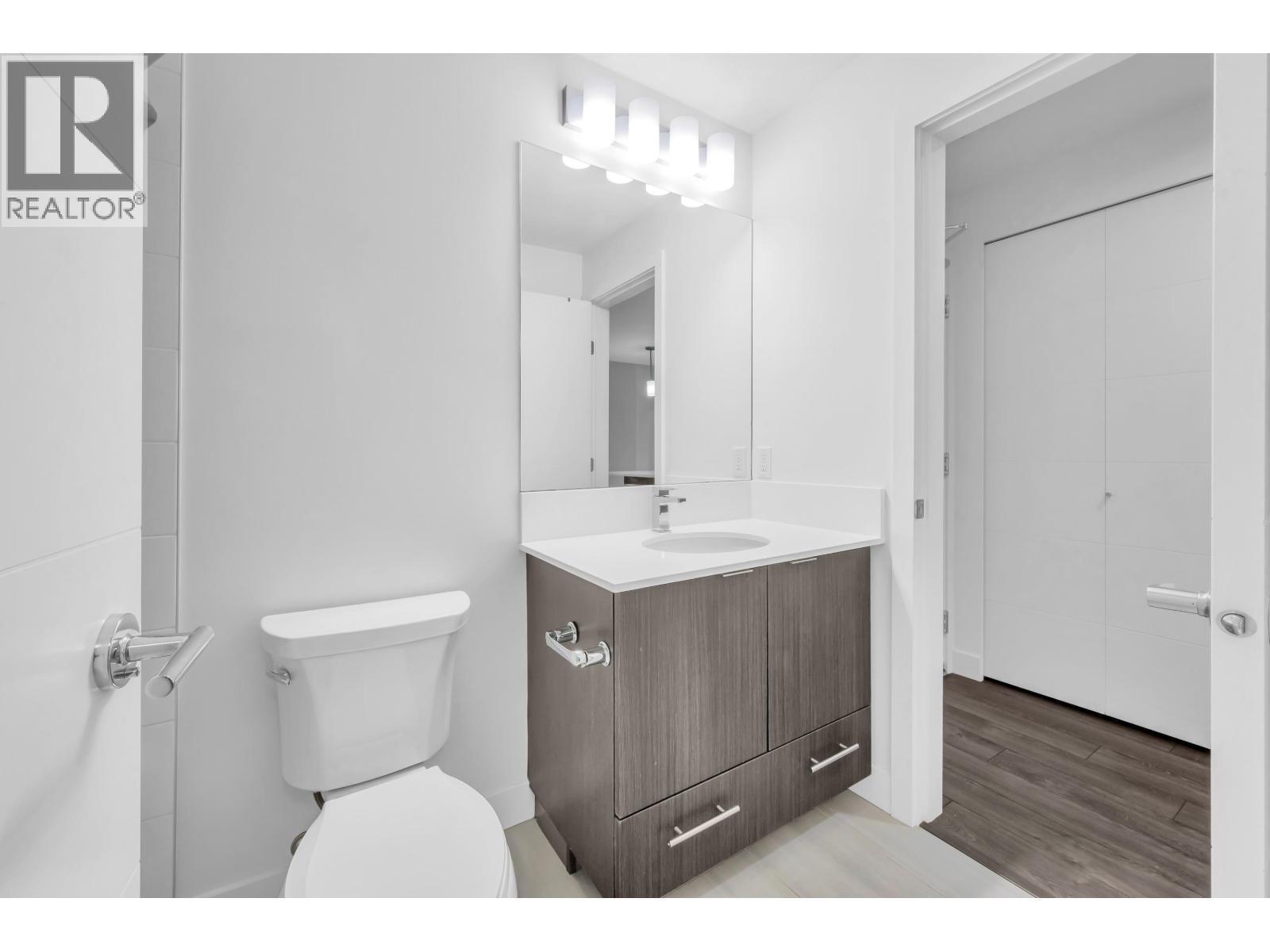 Photo of 226 723 W 3RD STREET 37