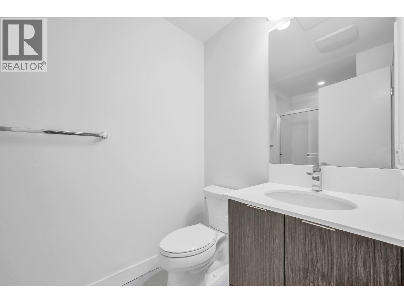 Photo of 226 723 W 3RD STREET 30