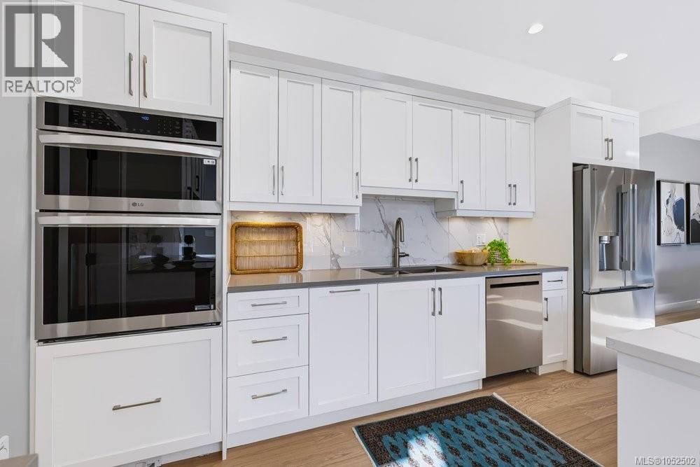 3861 Olympian Way - 12