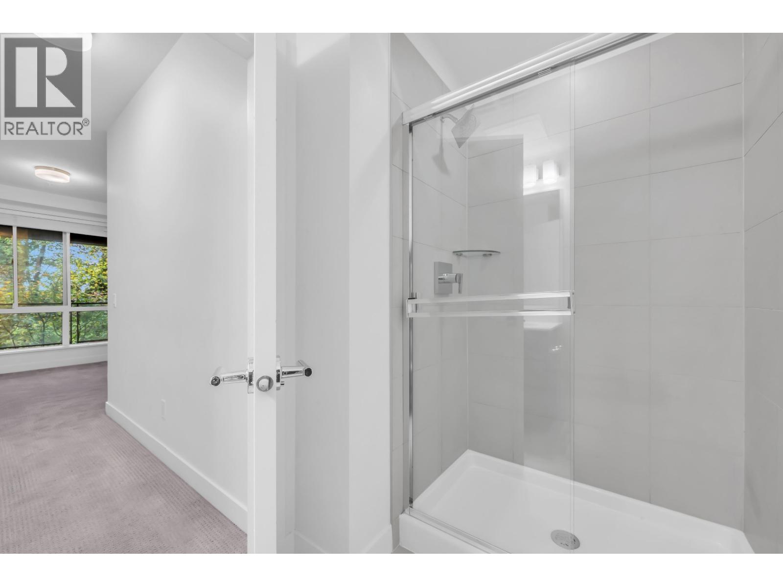 Photo of 226 723 W 3RD STREET 31