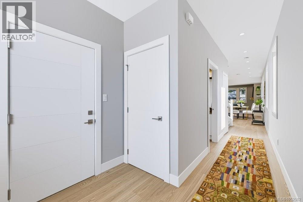  3861 Olympian Way, Langford