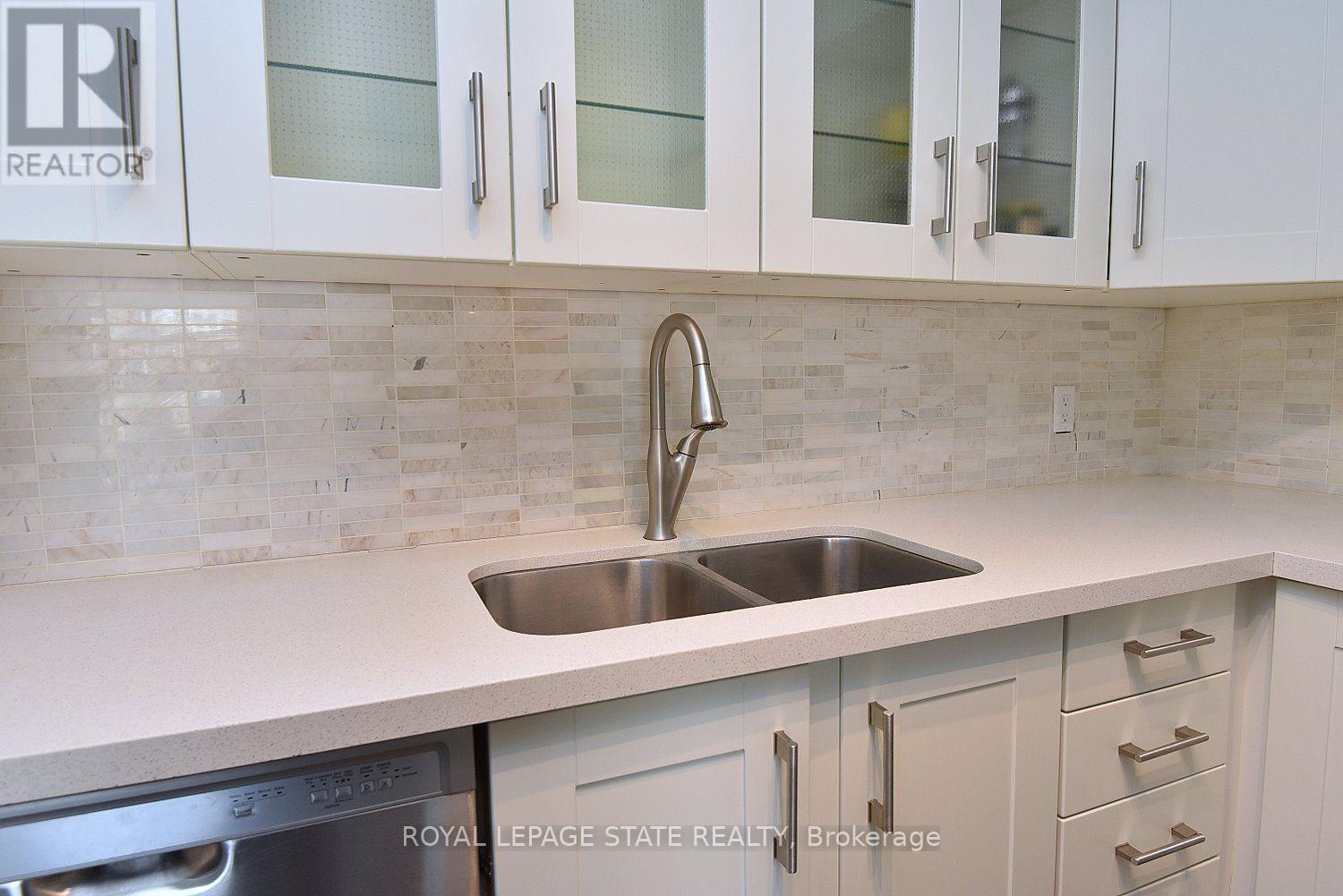 1611- 25 The Esplanade, Toronto, ON photo 14