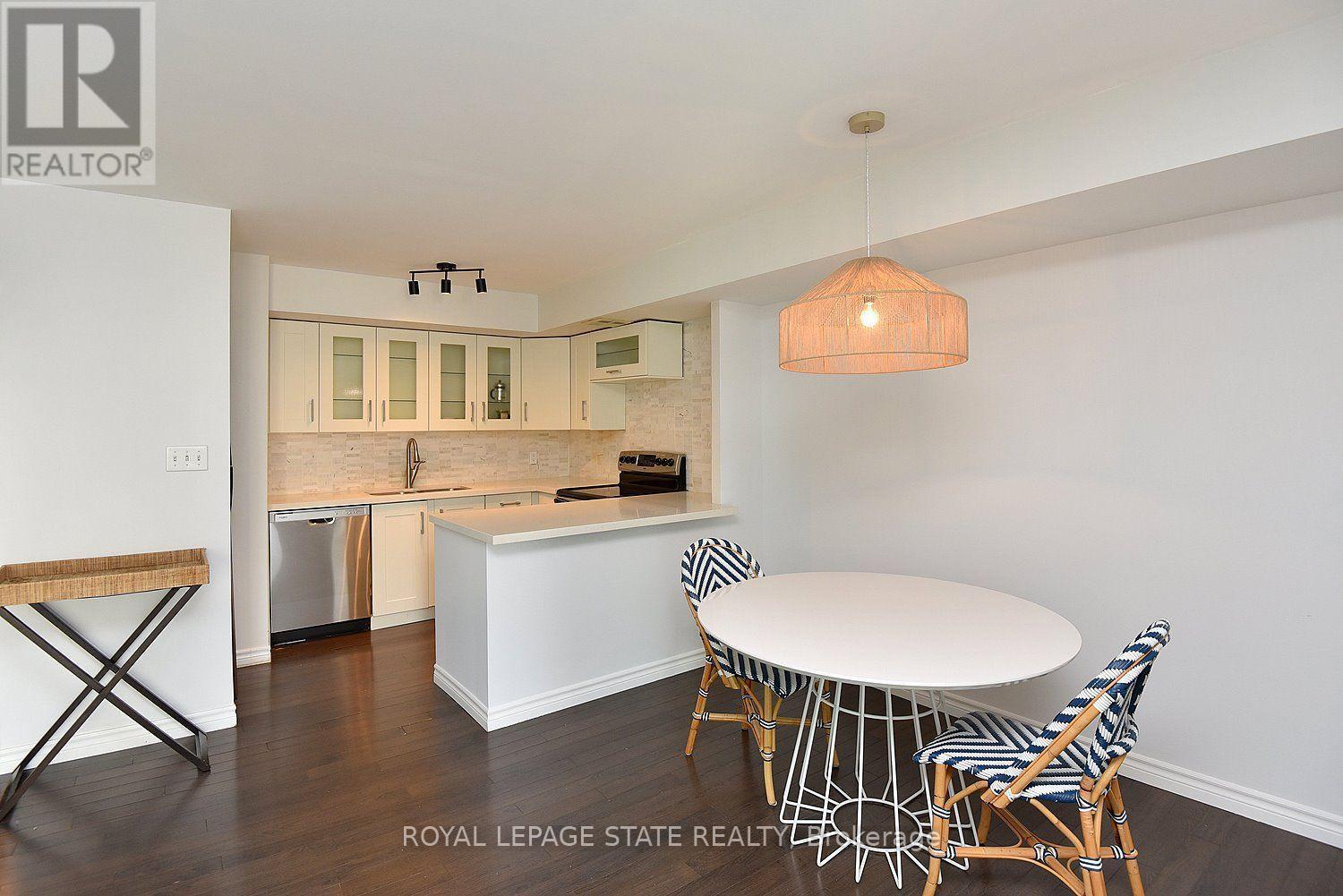 1611- 25 The Esplanade, Toronto, ON photo 16