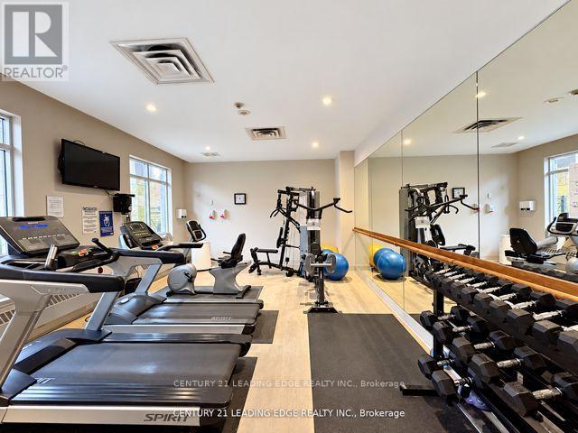 #712 18 KENASTON GARDENS - 14