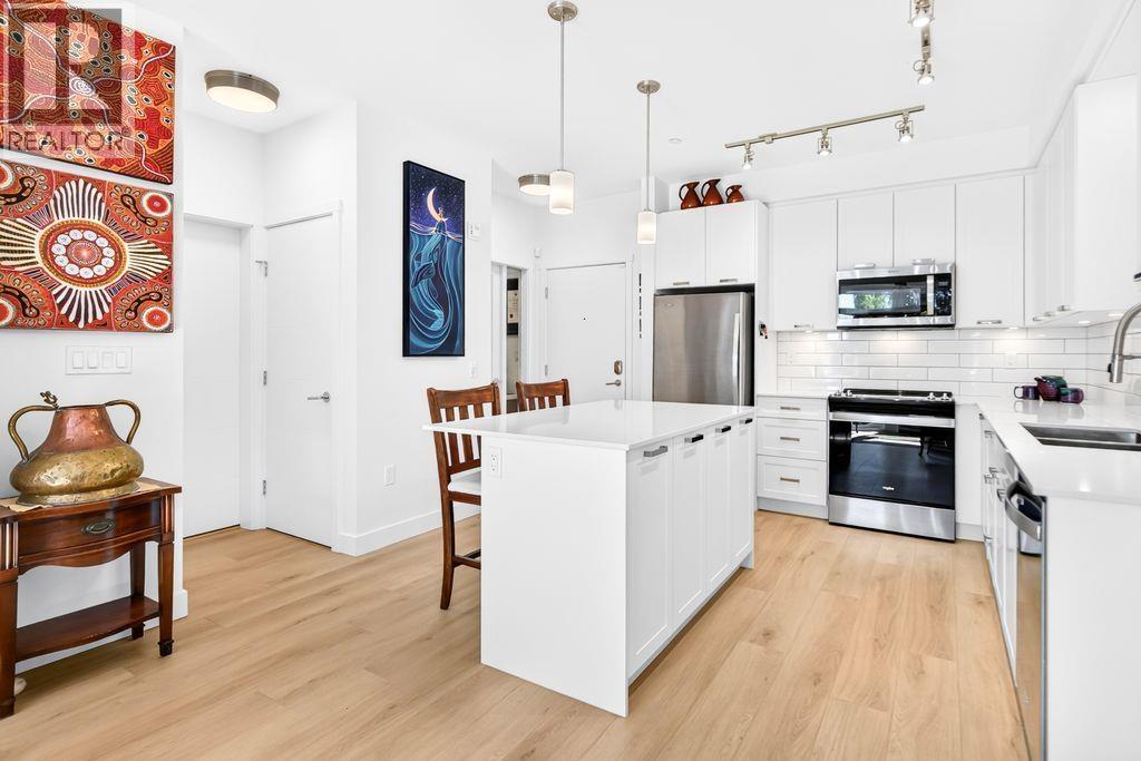 Photo of 107 22562 121 AVENUE 8