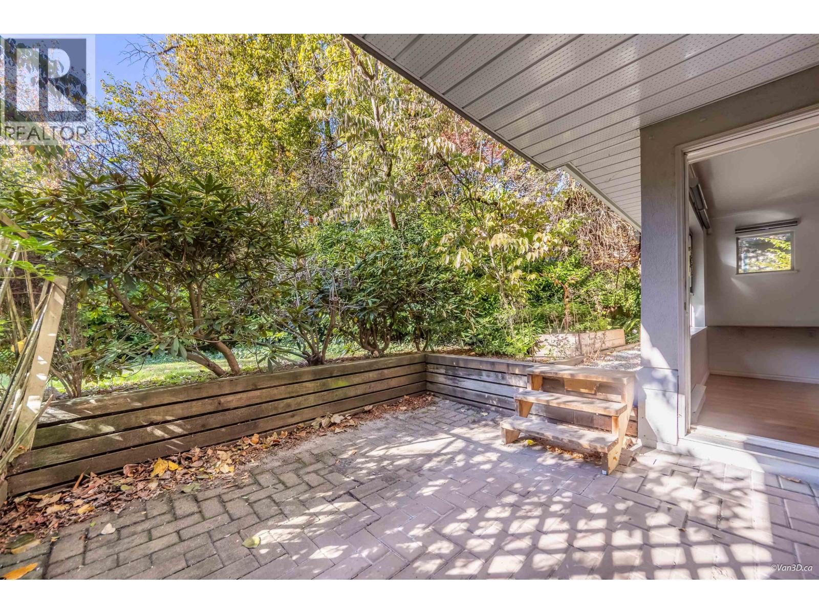 Photo of 105 5577 SMITH AVENUE 16