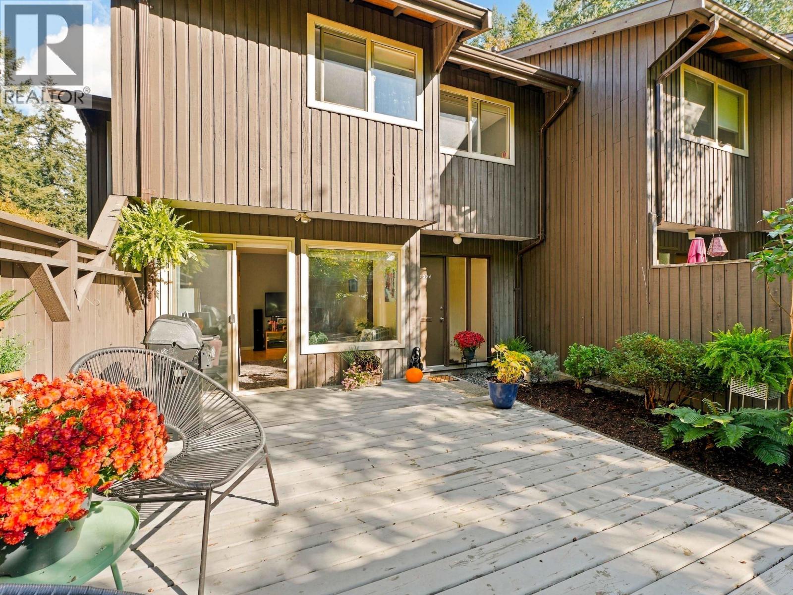 2026 PURCELL WAY, North Vancouver