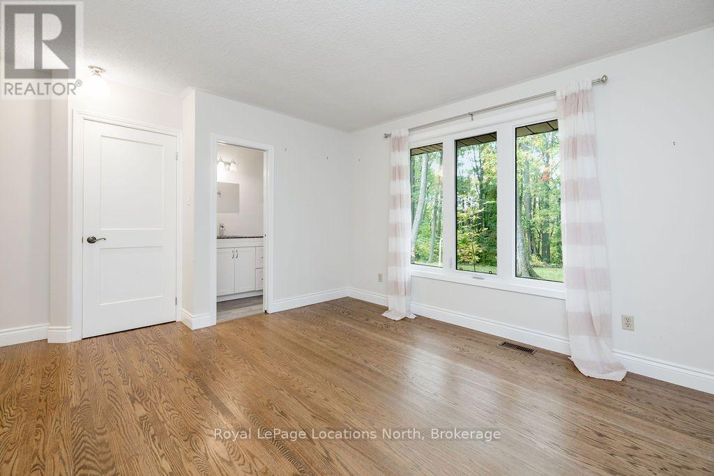 9 Vine Crescent, Barrie photo 25
