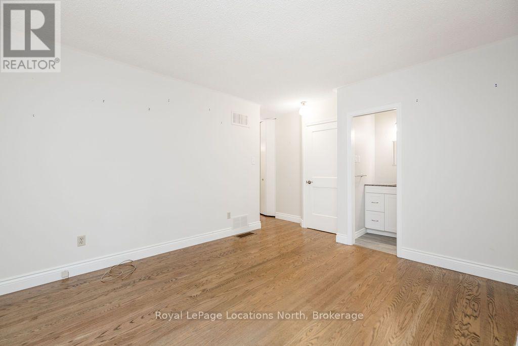9 Vine Crescent, Barrie photo 26