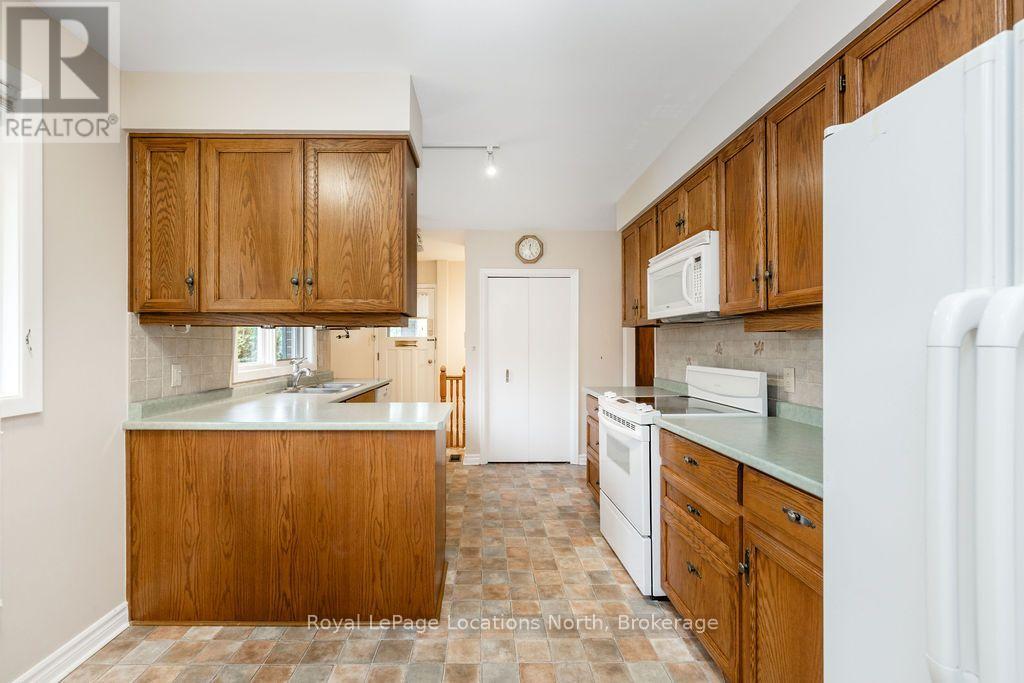 9 VINE CRESCENT, Barrie (Sunnidale) — photo 4